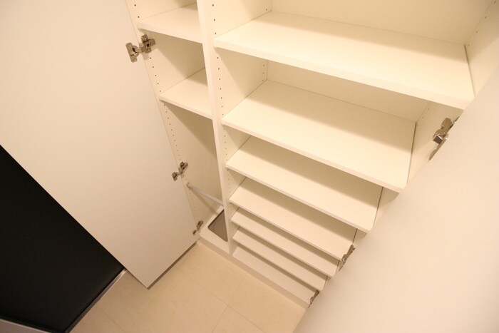 物件内観写真15　(靴箱)