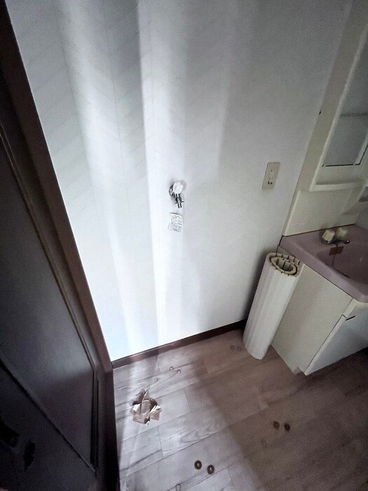 物件内観写真11　(洗濯機置場)