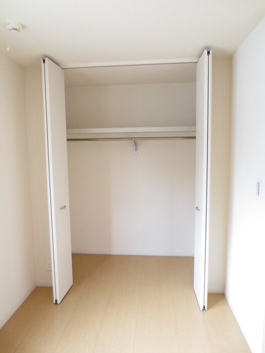物件内観写真10　(収納)