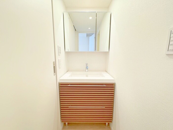 物件内観写真13　(洗面)