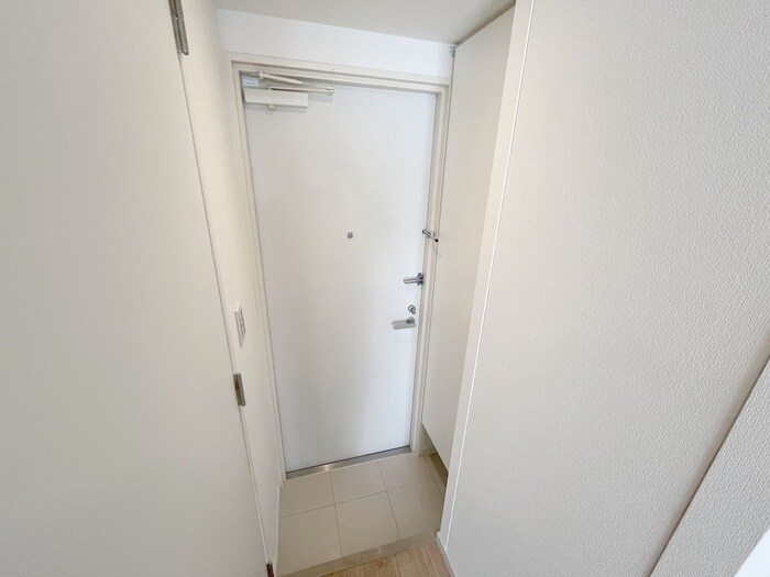 物件内観写真16　(玄関)