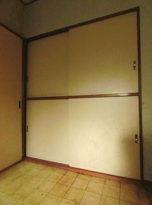 物件内観写真12　(収納)