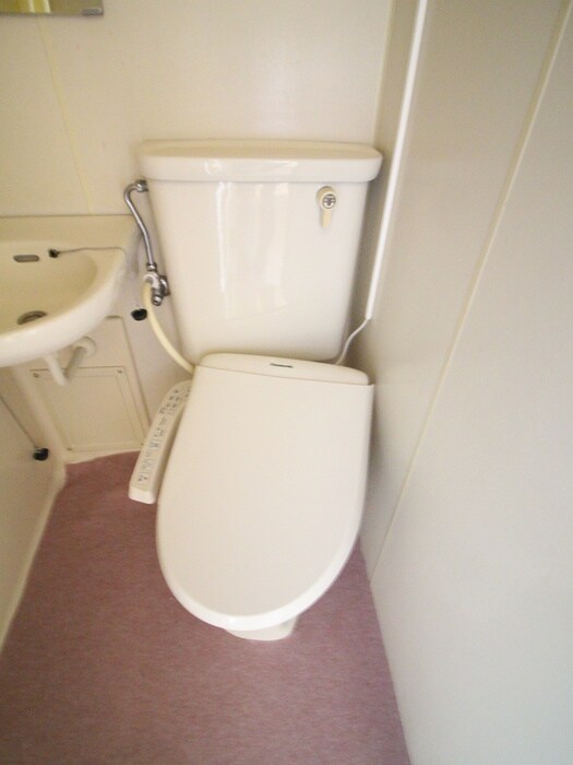 物件内観写真11　(トイレ)