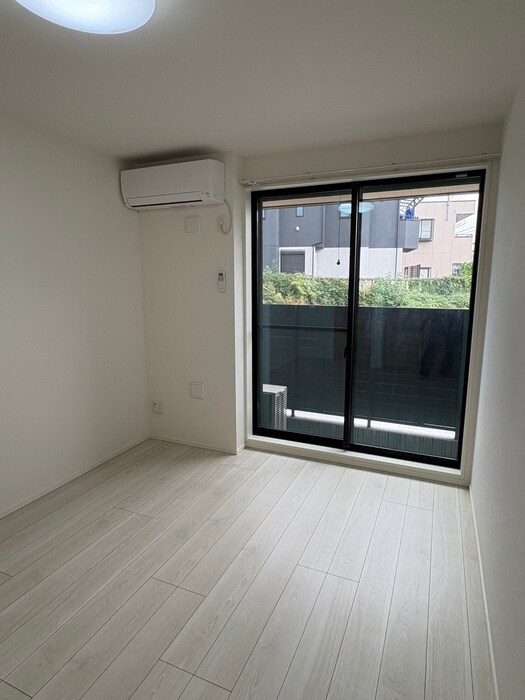 物件内観写真3　(居室)