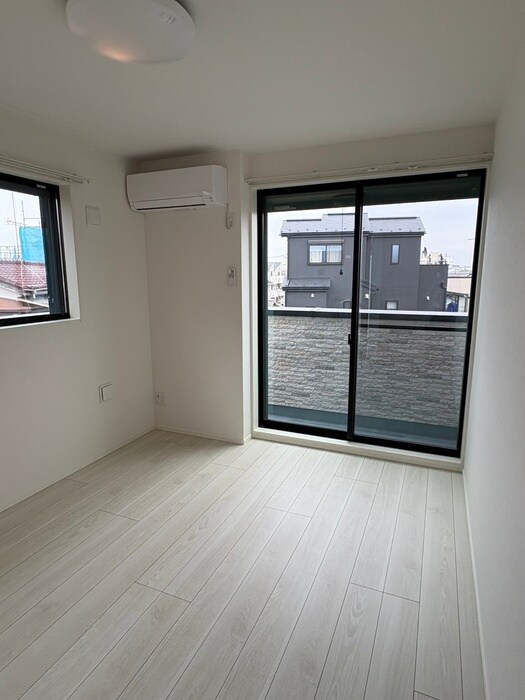 物件内観写真3　(居室)