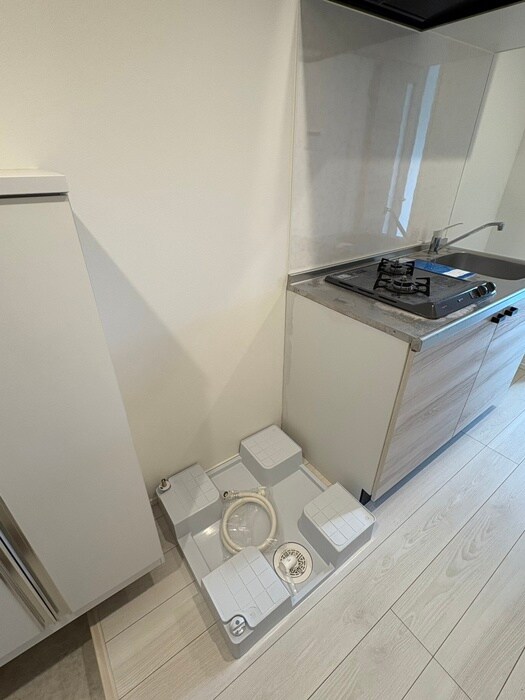 物件内観写真6　(洗濯機置場)