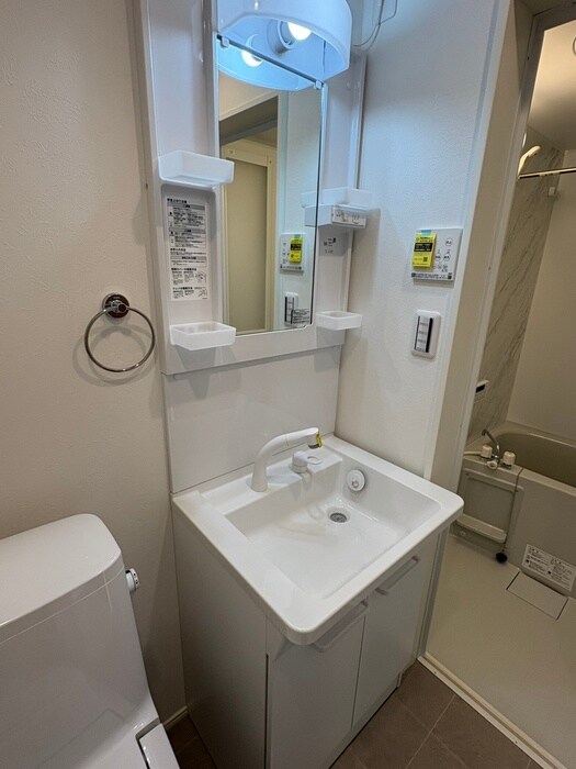 物件内観写真8　(洗面)