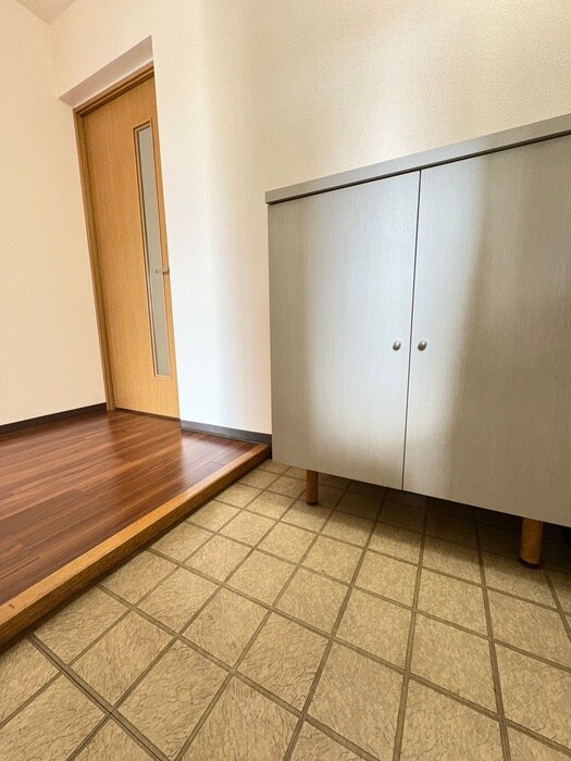 物件内観写真14　(玄関)