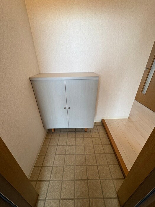 物件内観写真14　(玄関)
