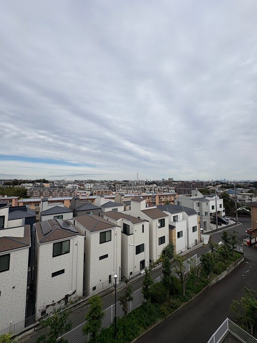 物件内観写真16　(室内からの展望)