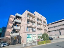 ウメジュネスの外観写真