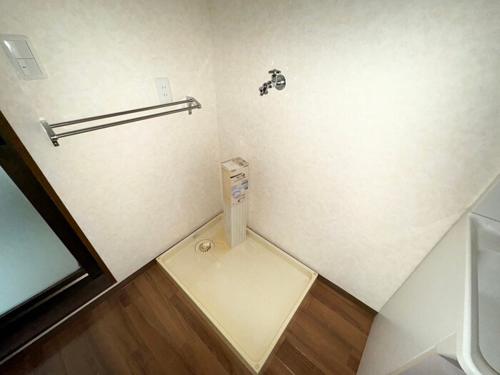 物件内観写真17　(洗濯機置場)