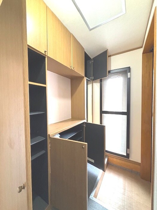 物件内観写真11　(靴箱)