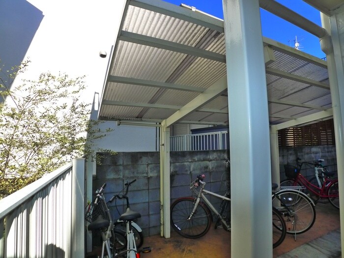 物件外観写真6　(駐輪場)