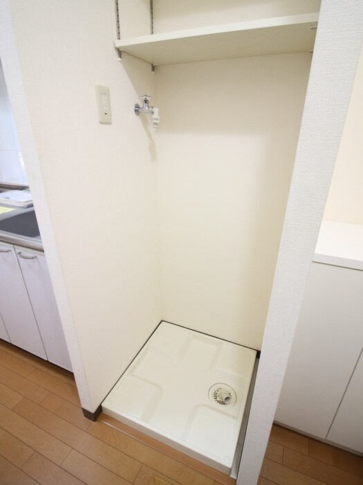 物件内観写真13　(洗濯機置場)