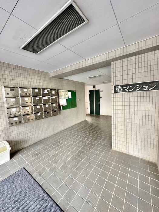 物件外観写真5　(エントランス部分)