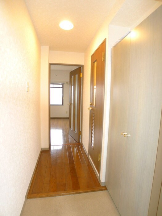 物件内観写真7　(廊下)