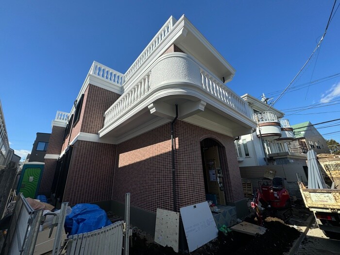 Asa Hillsの物件外観写真