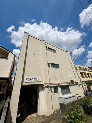 セブンスタ－ズマンション外観写真