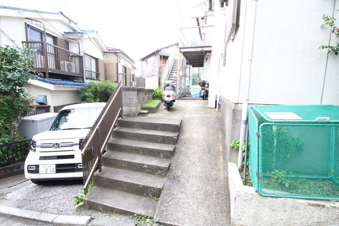 物件外観写真4　(エントランス部分)