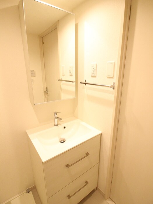 物件内観写真11　(洗面)