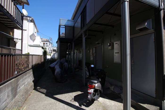 物件外観写真4　(駐輪場)