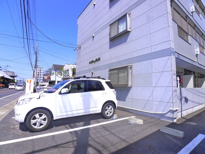 物件外観写真4　(駐車場)