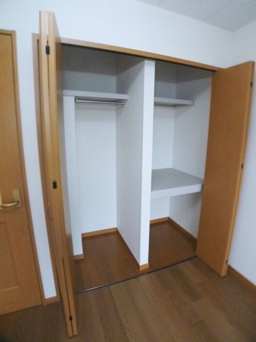 物件内観写真12　(収納)