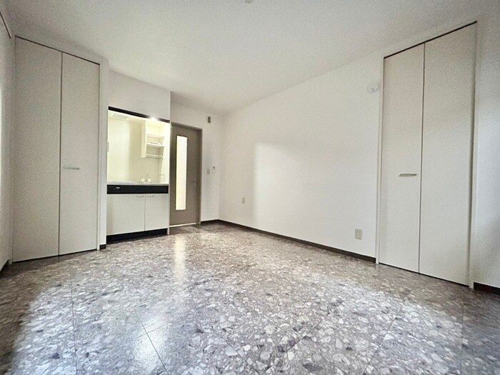 物件内観写真4　(居室)