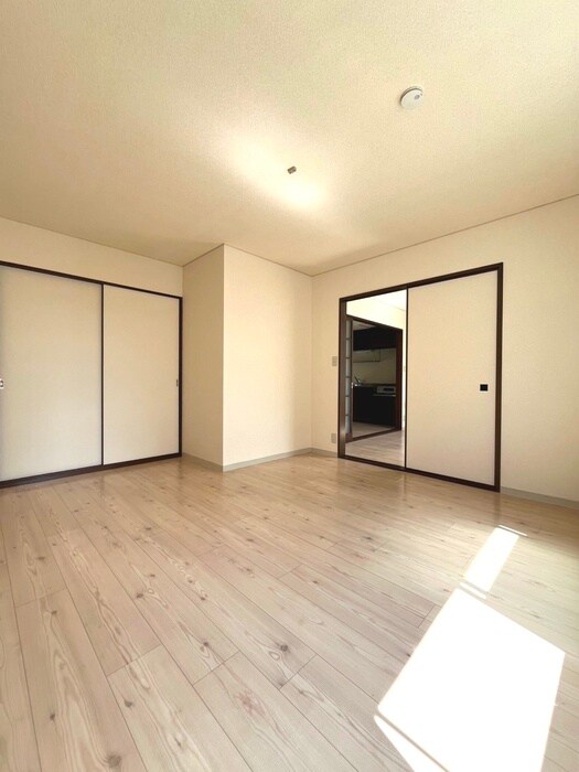 物件内観写真6　(居室)