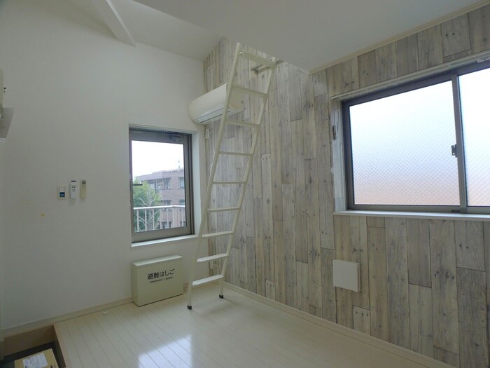 物件内観写真8　(居室)