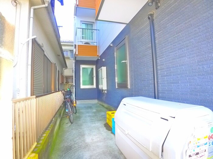 物件外観写真5　(駐輪場)