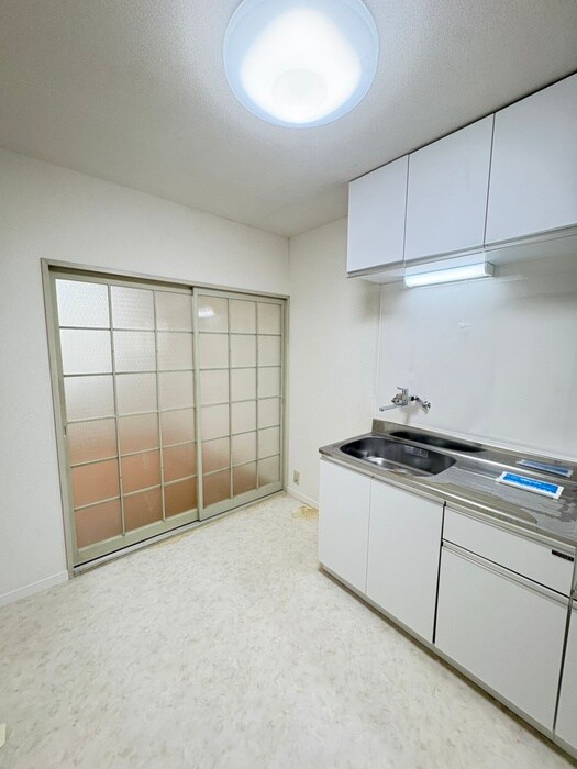 物件内観写真9　(居室)