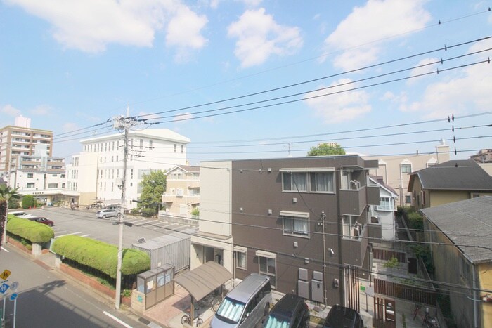 物件内観写真18　(室内からの展望)