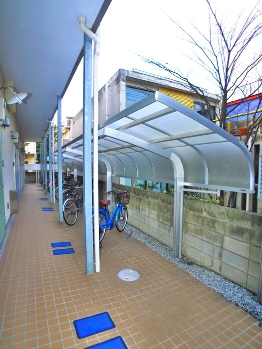 物件外観写真3　(駐輪場)