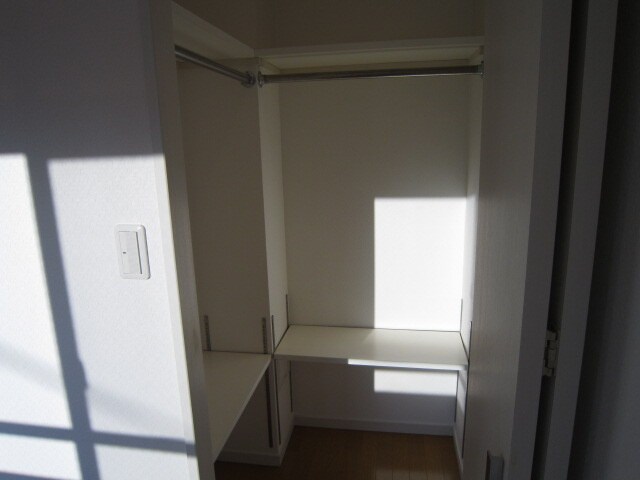 物件内観写真8　(収納)