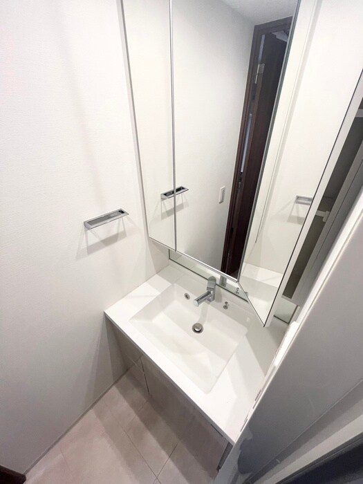 物件内観写真11　(洗面)