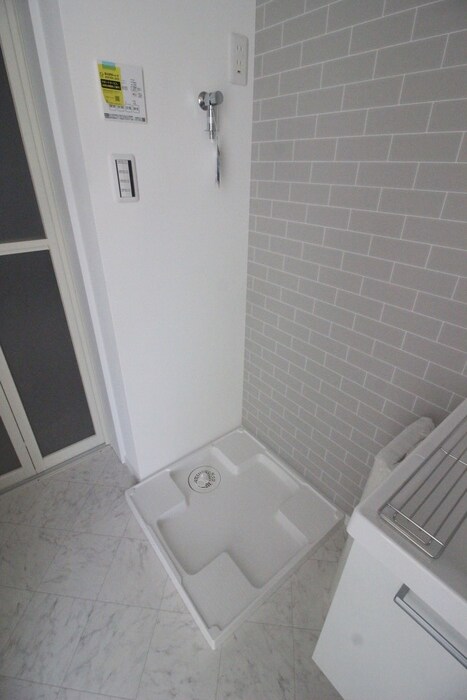 物件内観写真17　(洗濯機置場)