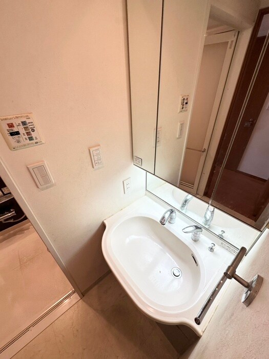 物件内観写真10　(洗面)