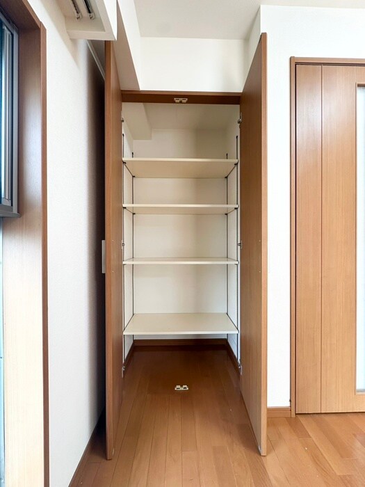 物件内観写真16　(収納)