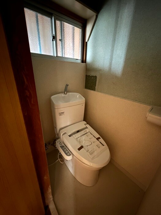 物件内観写真11　(トイレ)