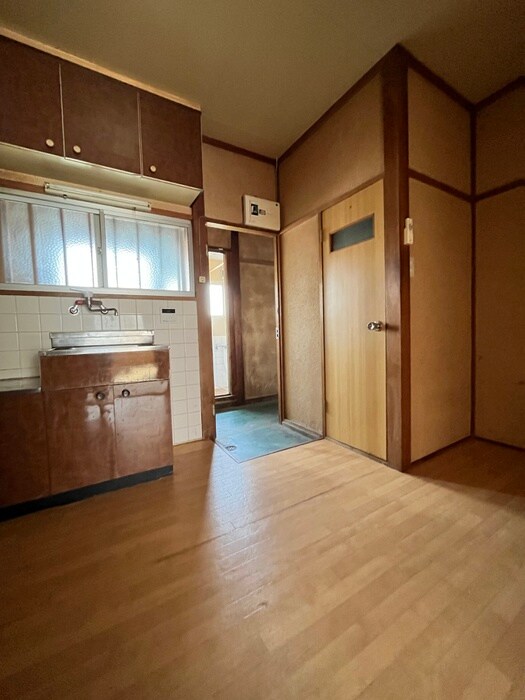 物件内観写真15　(廊下)