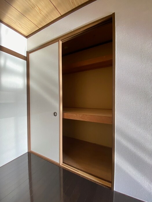 物件内観写真10　(収納)
