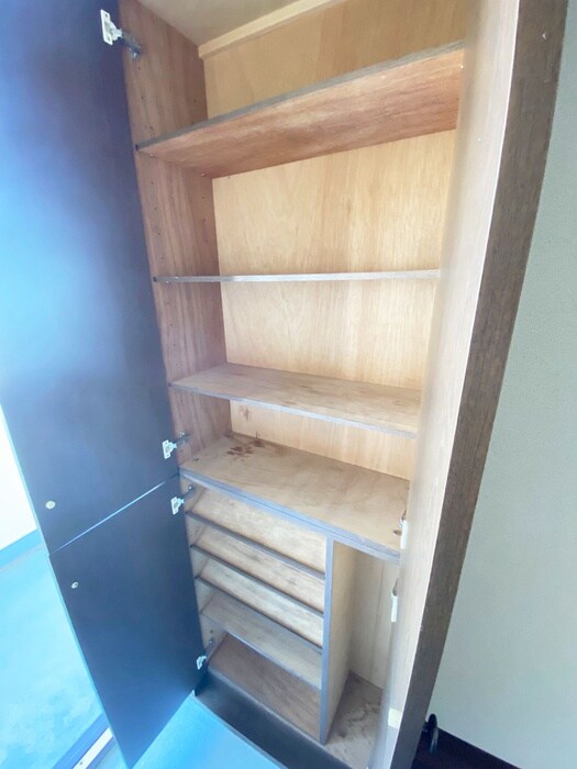 物件内観写真12　(靴箱)