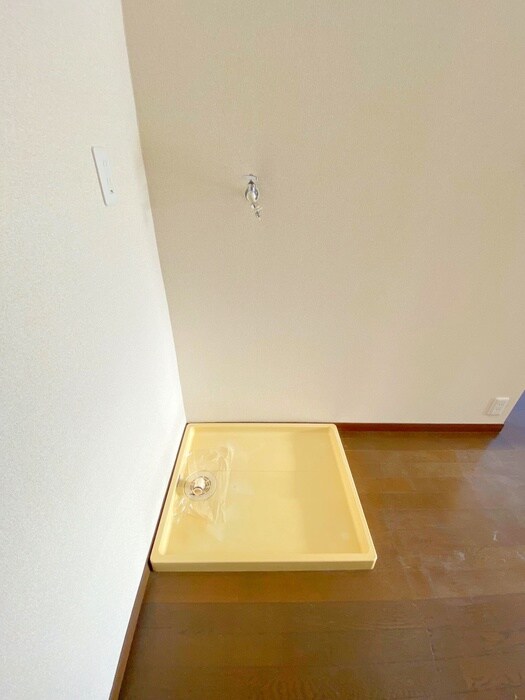 物件内観写真17　(洗濯機置場)