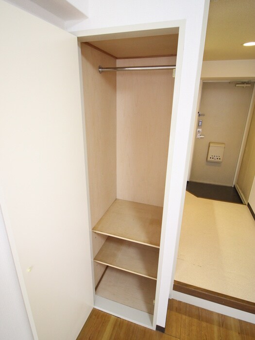 物件内観写真10　(収納)