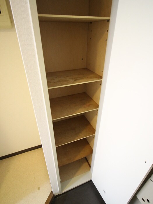 物件内観写真15　(靴箱)