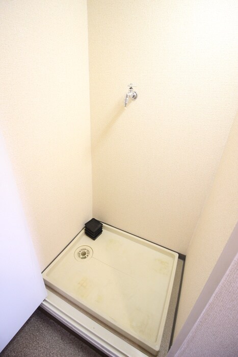 物件内観写真18　(洗濯機置場)