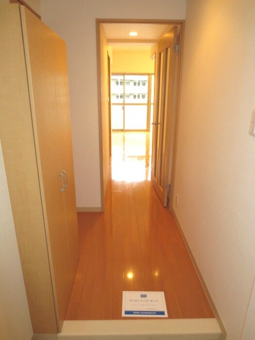 物件内観写真12　(廊下)