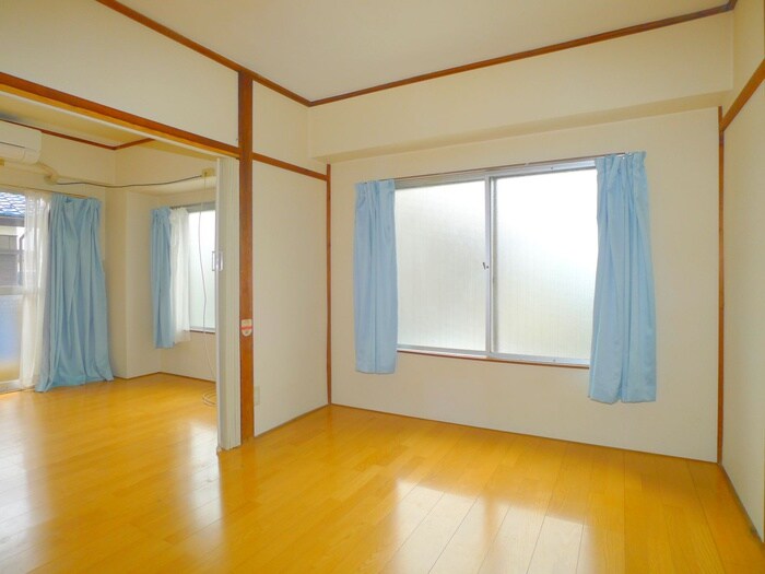 物件内観写真19　(室内からの展望)